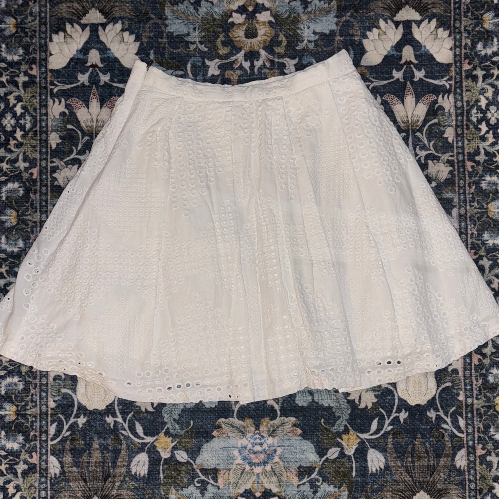 Trina Trunk Elegant White Eyelet Skirt size 6 - Picture 8 of 8